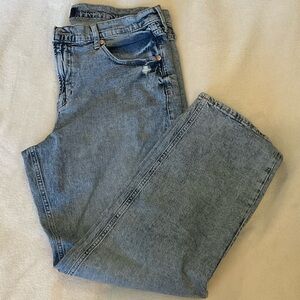 GAP Light Wash Loose 90’s Jeans - Size 16(33R)